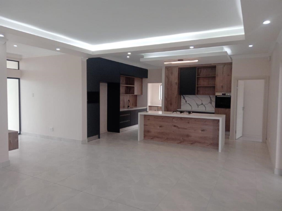 4 Bedroom Property for Sale in Wavecrest Eastern Cape